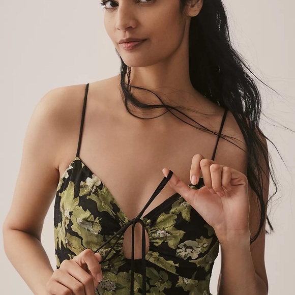 Endless Rose Cut-Out Midi Dress - Picture 3 of 13